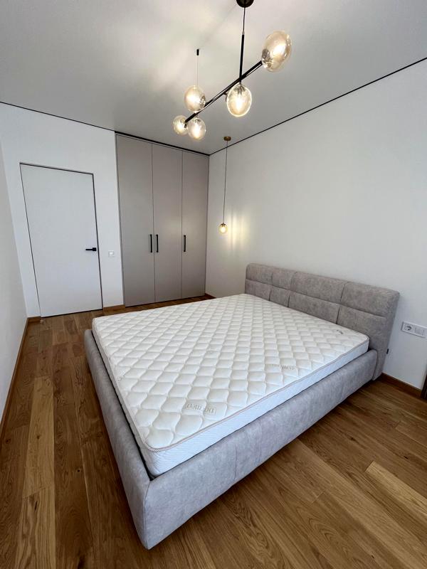 2-Room Apartment in New Residential Complex on Dnipro Riverbank