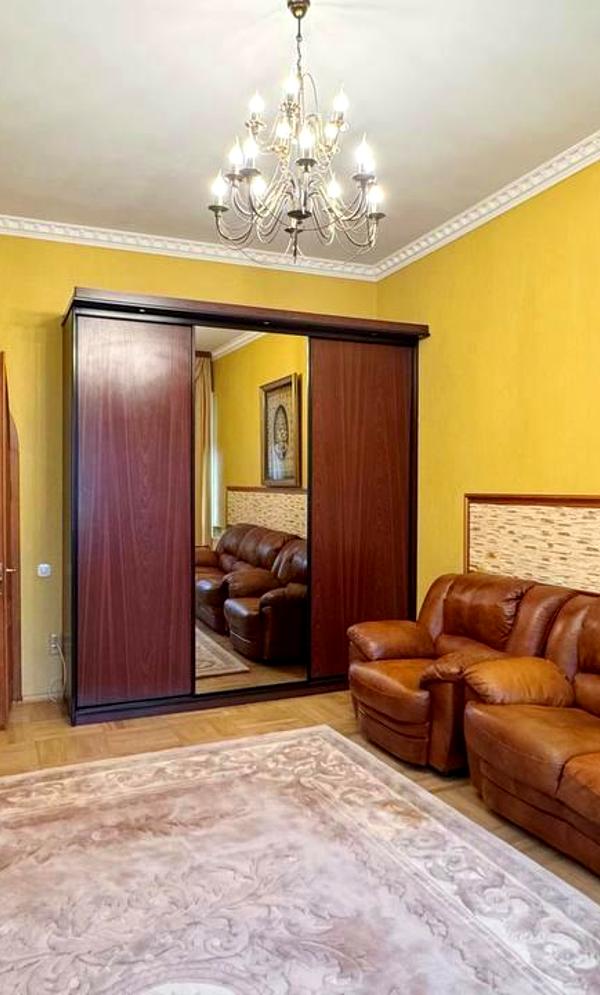Spacious 4-Room Duplex Apartment in Kyiv City Center