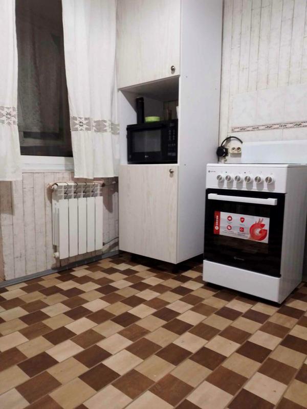 1-Bedroom Apartment near Darnytsya Metro, Convenient Location