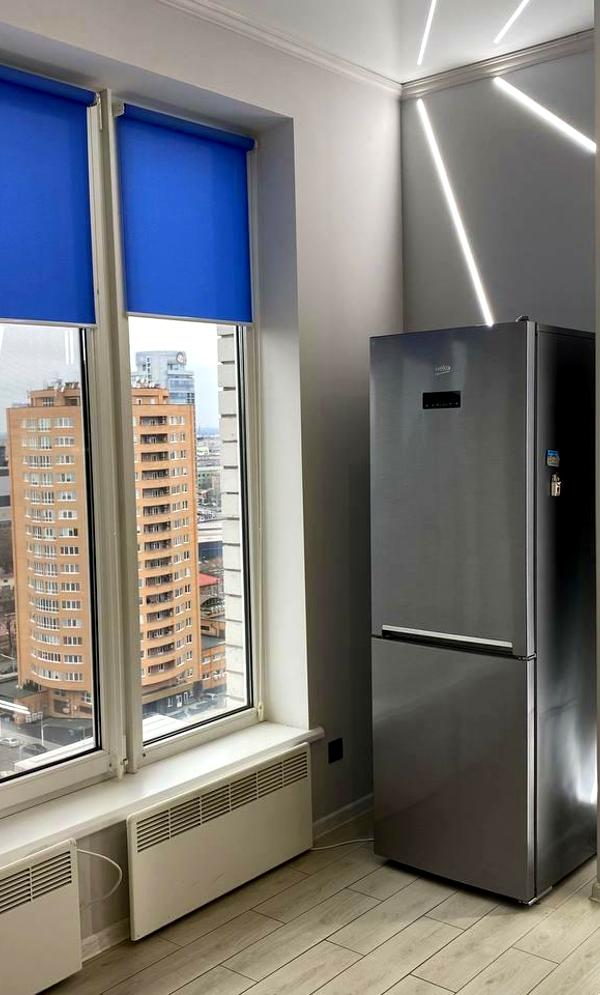2-Room Apartment in Residential Complex on Lyvarna Street