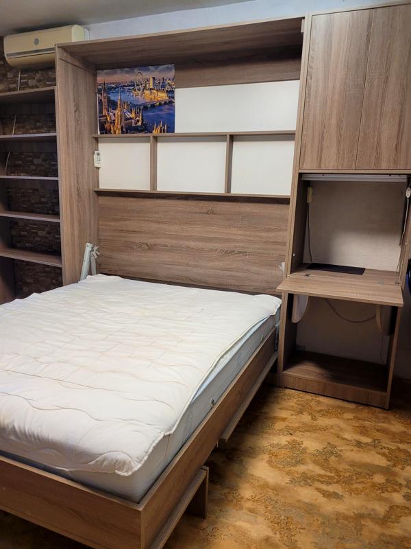 One-bedroom apartment on Symyrenko Street near key amenities