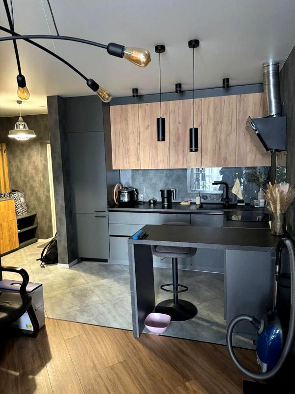 1-Room Apartment in Slavutych Complex, Ready for Viewing and Move-In