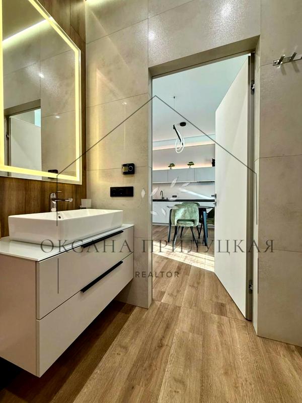 2-Room Apartment in Mozart Residential Complex, City Center