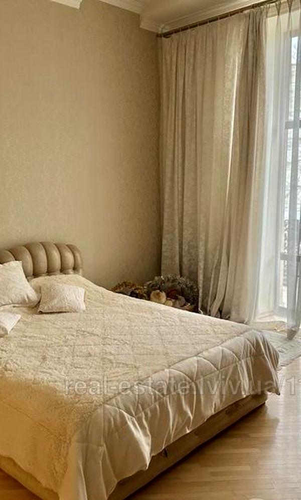 Spacious Apartment Near Ekoland with Designer Renovation and Full Amenities