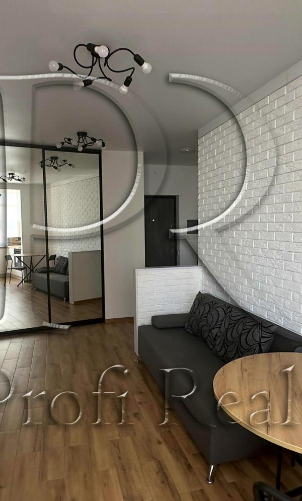 Two-bedroom apartment in Sofiivska Borshchahivka with modern amenities
