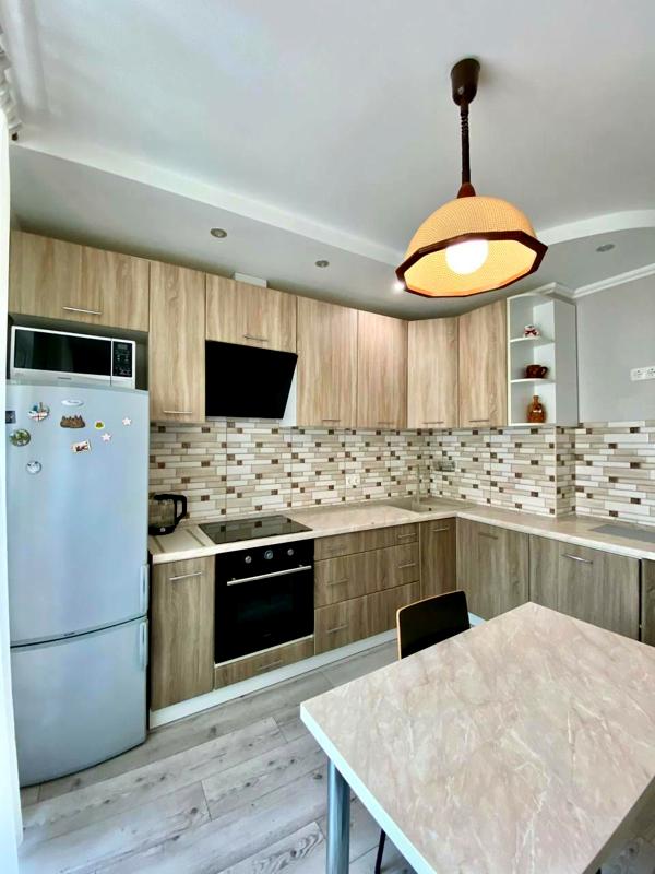 Cozy 1-Bedroom Apartment in Brovary with Modern Amenities