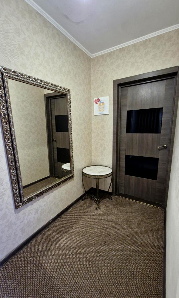 Cozy 2-Room Apartment on Santa Barbara with Amenities