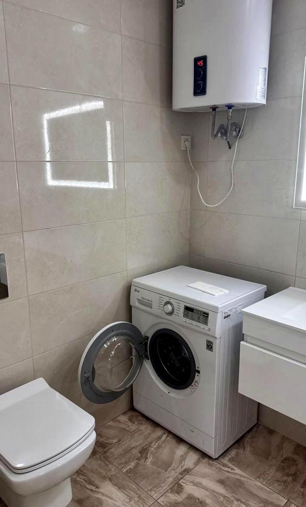 Sea View 2-Room Apartment in 44 Pearl Complex, Arcadia