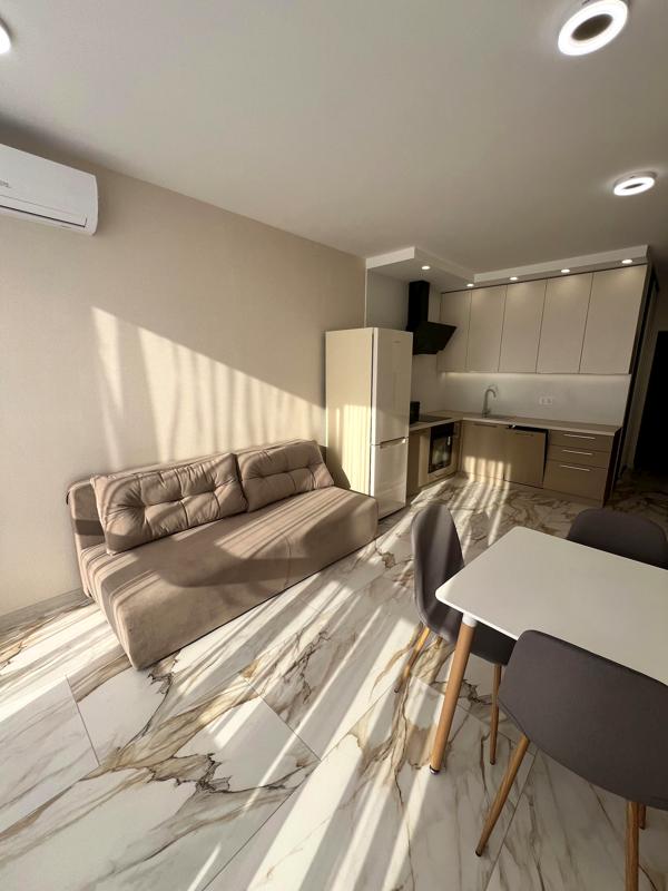 1-Bedroom Apartment in Dibrova Park with Quality Renovation