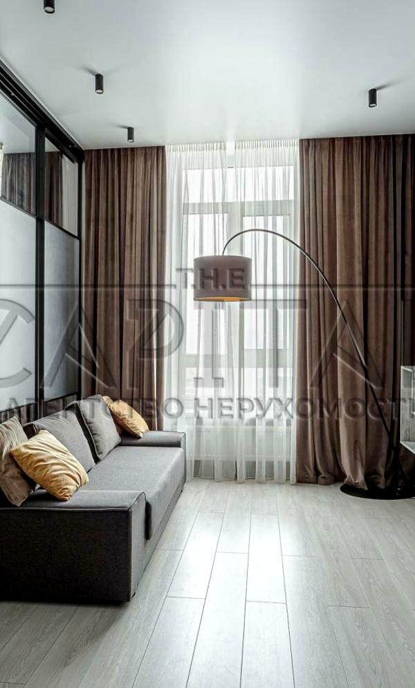 Stylish Studio Apartment in 38 Zhemchuzhina Complex, Goloseevsky District