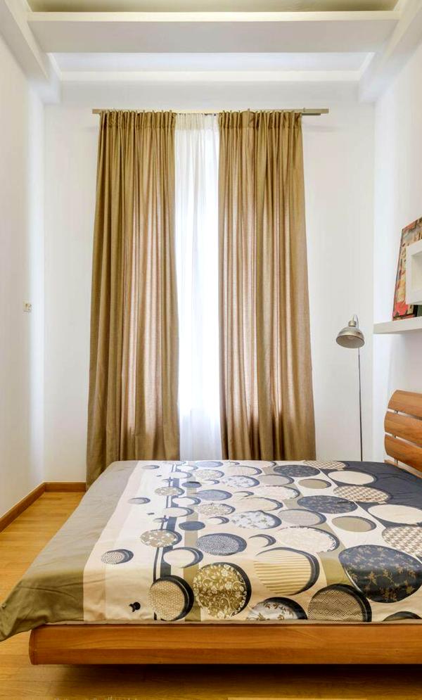 Spacious 3-bedroom apartment in historic neoclassical building near Shevchenko Park