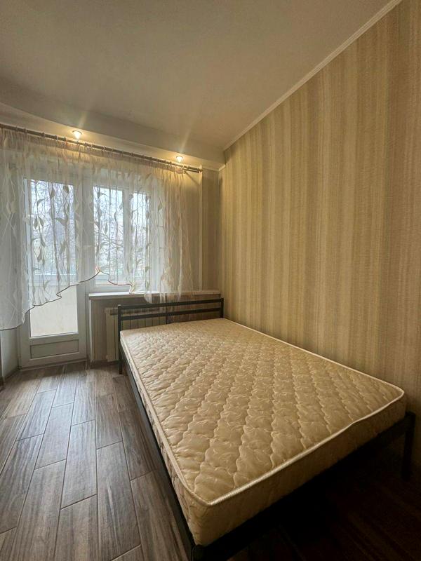 Cozy, Sunny 1-Bedroom Apartment Near Dnipro Embankment