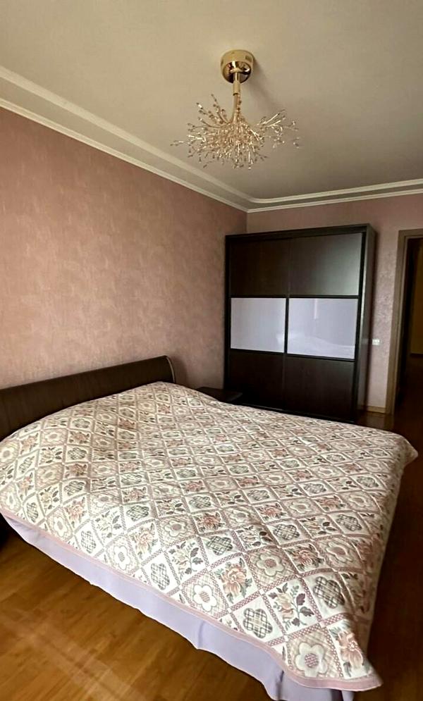 Spacious 3-room apartment 150 m² in prestigious Kyiv district