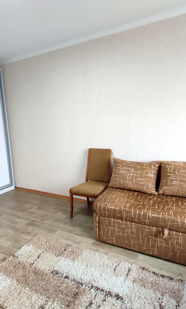 1-room apartment near Nyvky metro, pet-friendly