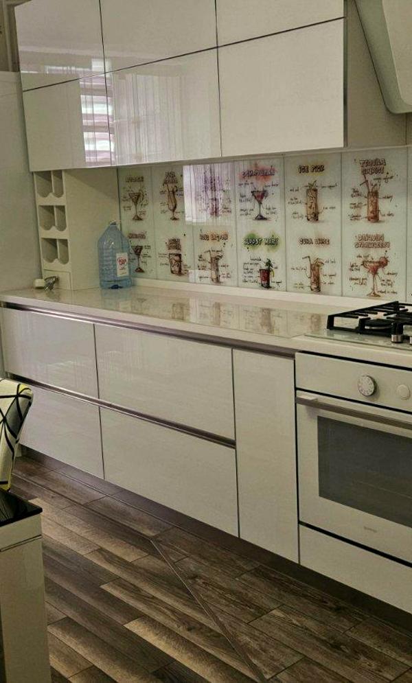 1-bedroom apartment on Didrykhsona with large kitchen and loggia