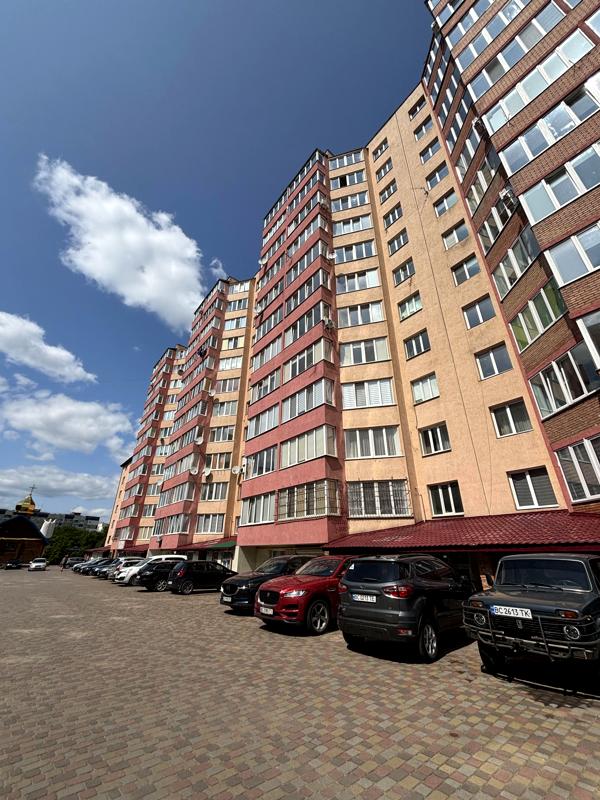 Cozy 1-bedroom apartment in new building with smart home features