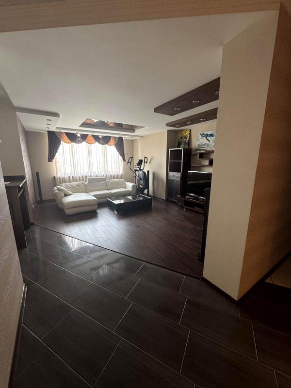 Spacious 3-room apartment in Korona Complex with generator and full amenities