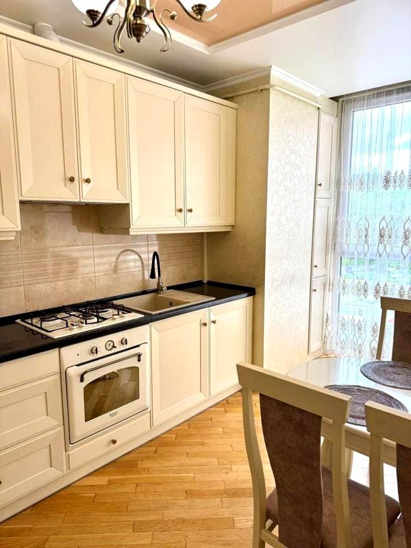 Modern 1-bedroom apartment in new building on Zamarstynovska Street