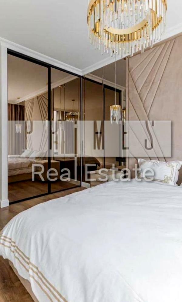 Luxury Apartment in French Quarter 2 Residential Complex, Pechersk District