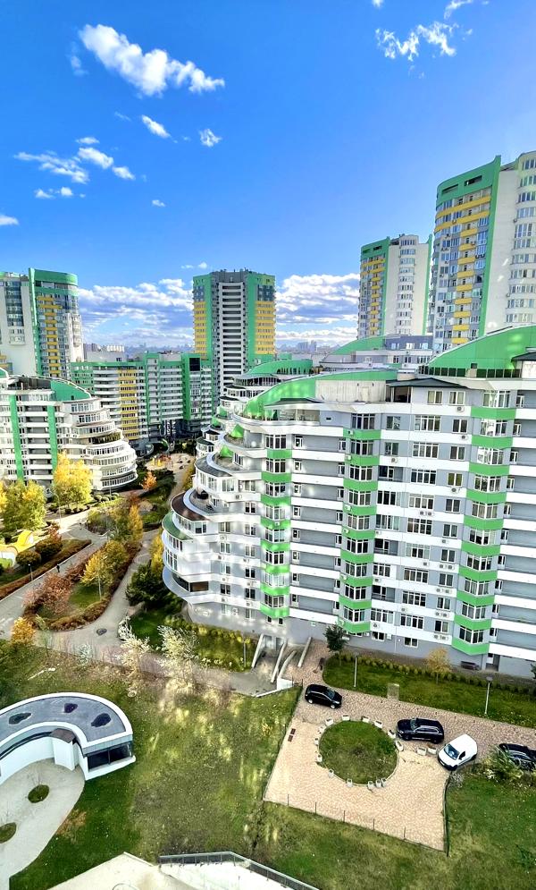 Euro Two-Room Apartment in Parkovyi City Complex with Panoramic View