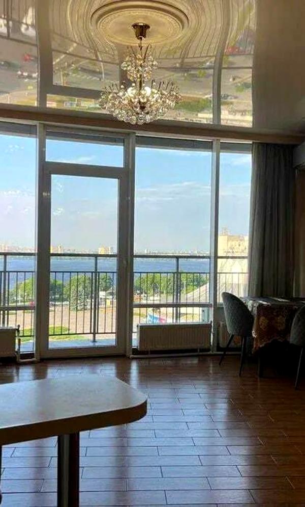 Sea View 2-Bedroom Apartment in City Center