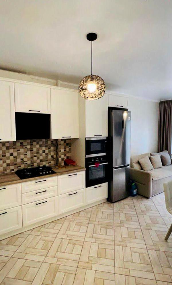 2-Room Apartment in 'Semitsvit' Complex - Stylish and Comfortable