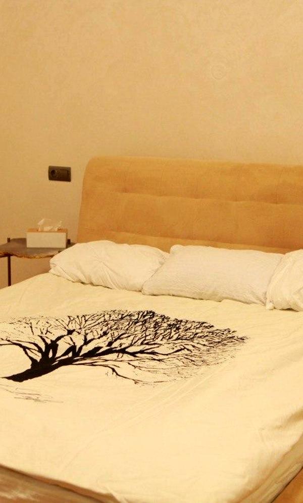 2-Room City Center Apartment near Potocki Palace