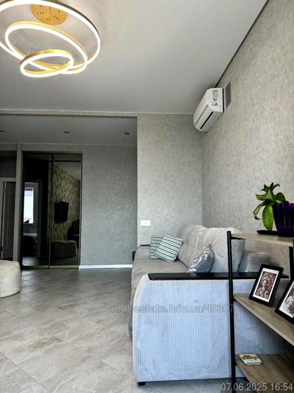 Newly Built Apartment with Designer Renovation and Modern Amenities