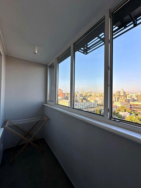 1-Bedroom Apartment with Kitchen-Living Room in Victory V Complex