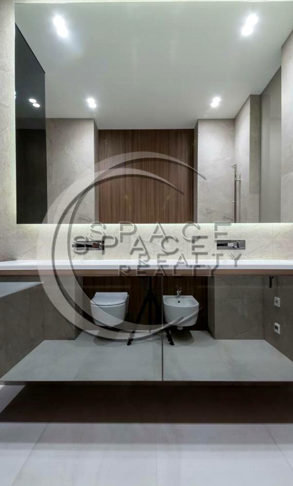 Spacious 3-bedroom apartment in Novopecherski Lipki Complex