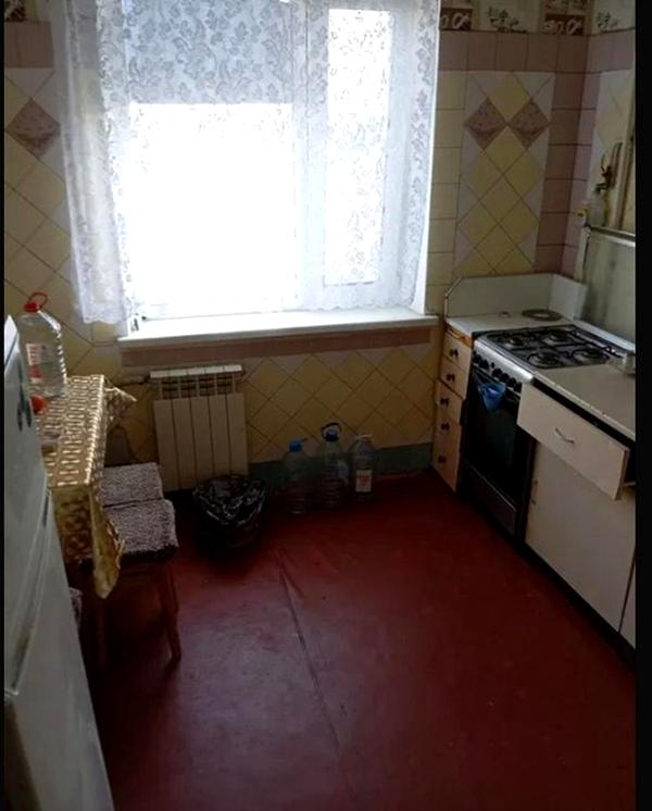1-Room Apartment near Chernihivska Metro, No Pets Allowed