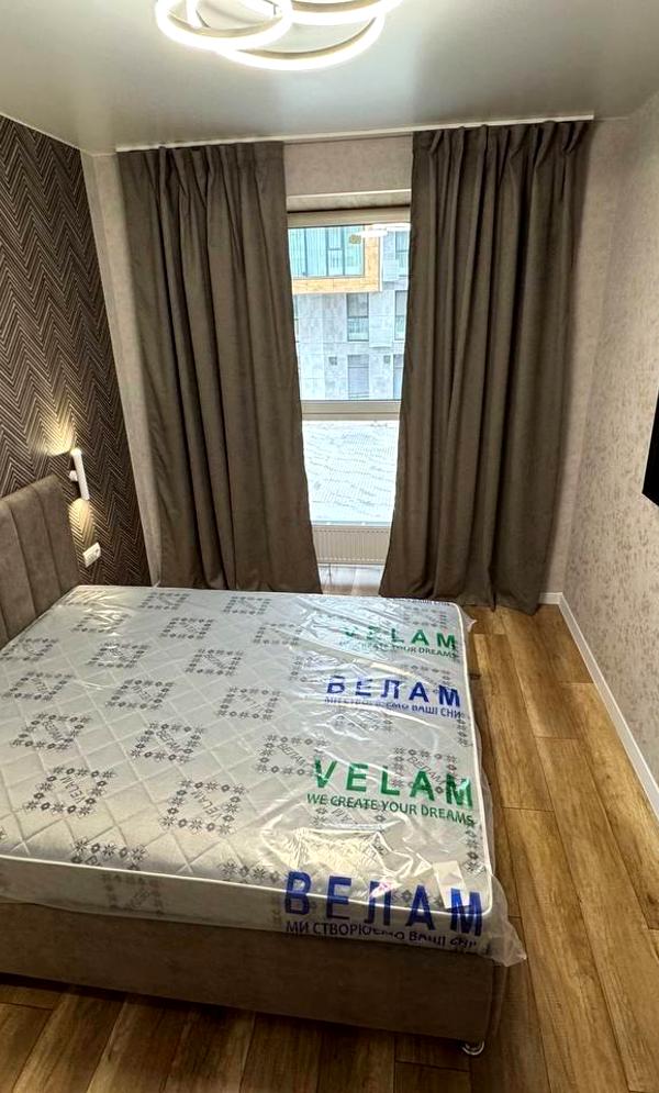 2-room studio apartment in 5 Continent Complex