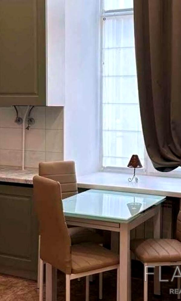 Stylish 2-room apartment in historic Passage building near Khreshchatyk Street