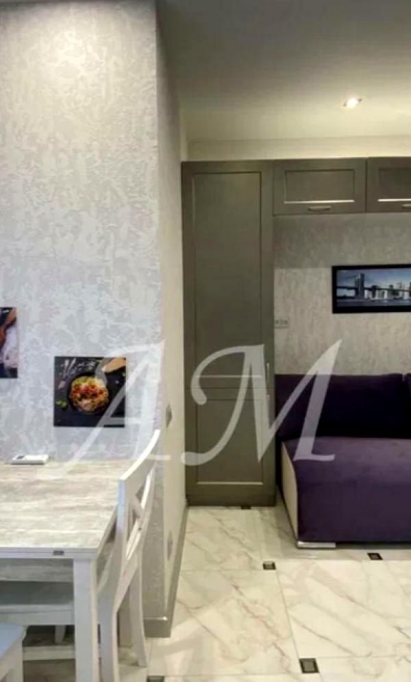 1-Room Smart Apartment near Vasylkivska Metro, Fully Furnished