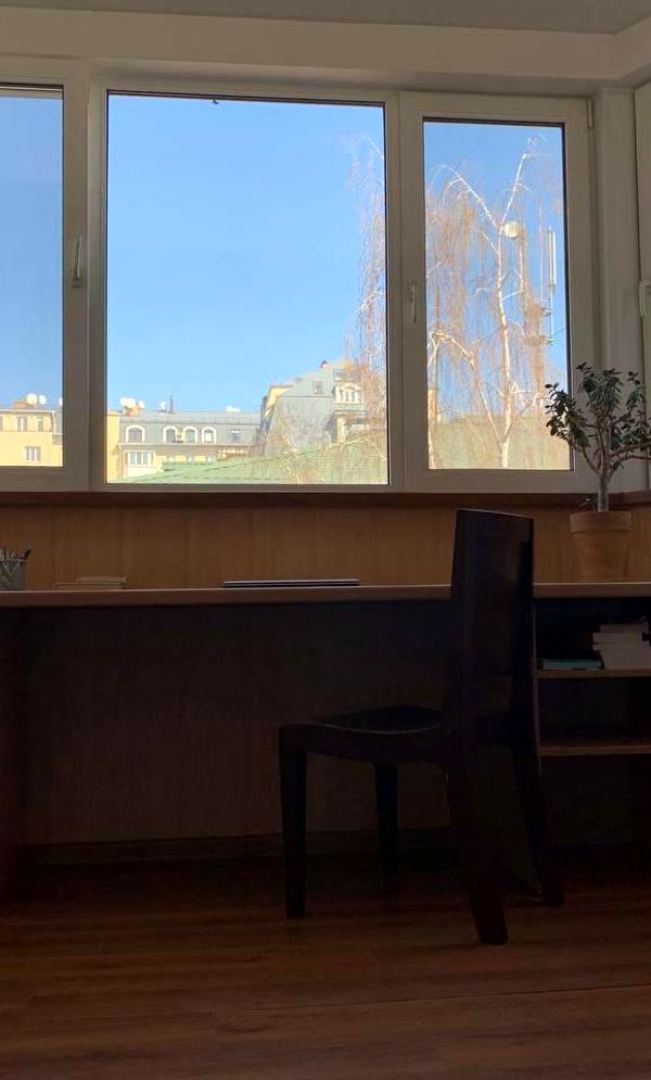 Cozy 1-bedroom studio apartment near Kontraktova Square