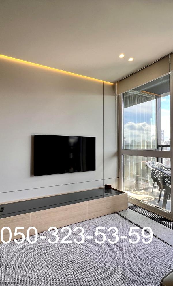 Designer 1-Bedroom Apartment with City View in French Quarter 2 Complex