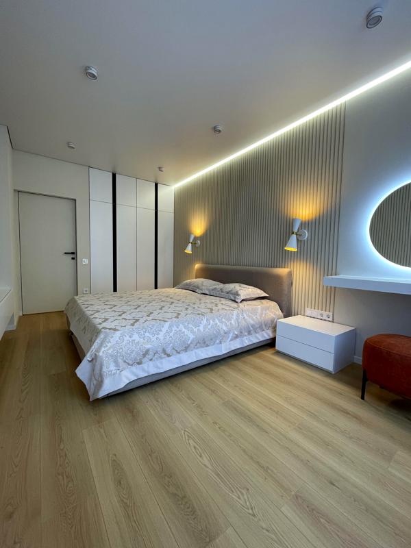 Apartment for Rent in 'Semytsvet' Complex - 85 m² with Designer Renovation