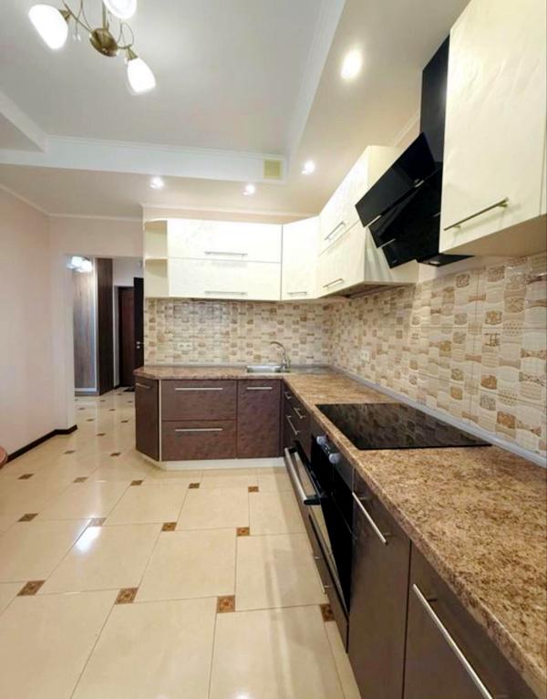 1-Bedroom Apartment in Parkovi Ozera Complex with Modern Amenities
