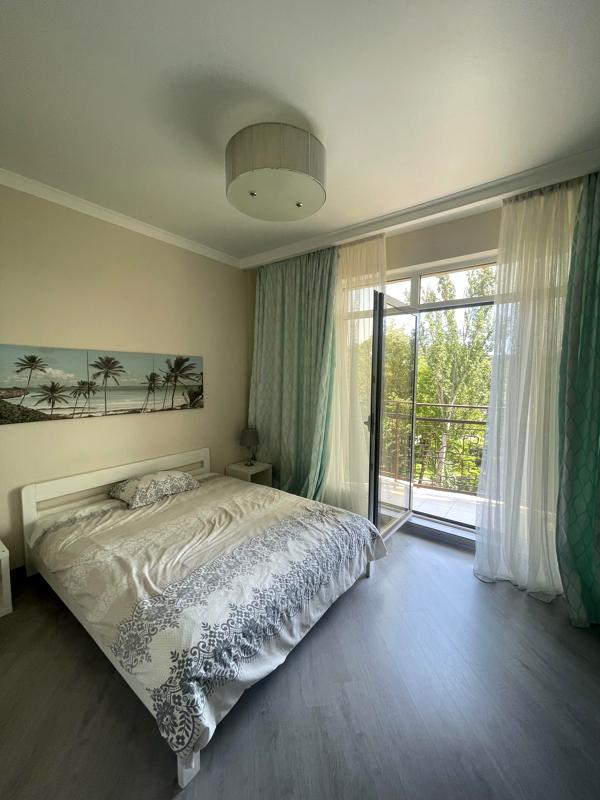Sea-side 2-Room Apartment with Terrace and Sea View