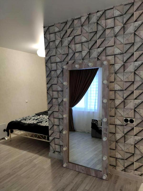 Stylish Studio Apartment with Modern Design near Akademika Pavlova Metro