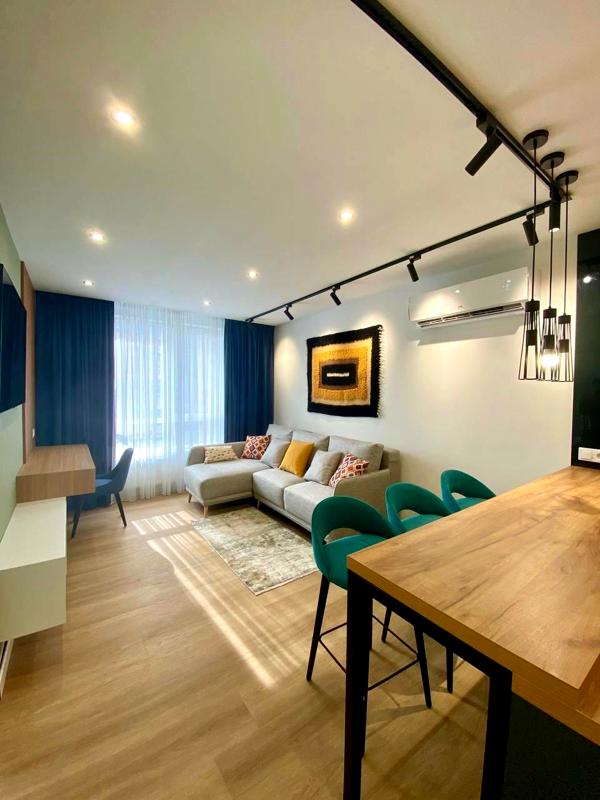 1-Bedroom Apartment in Greenville Park with Designer Renovation