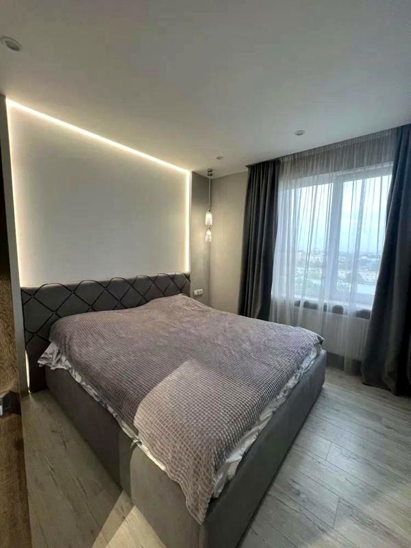 Designer Renovated Apartment with Modern Amenities