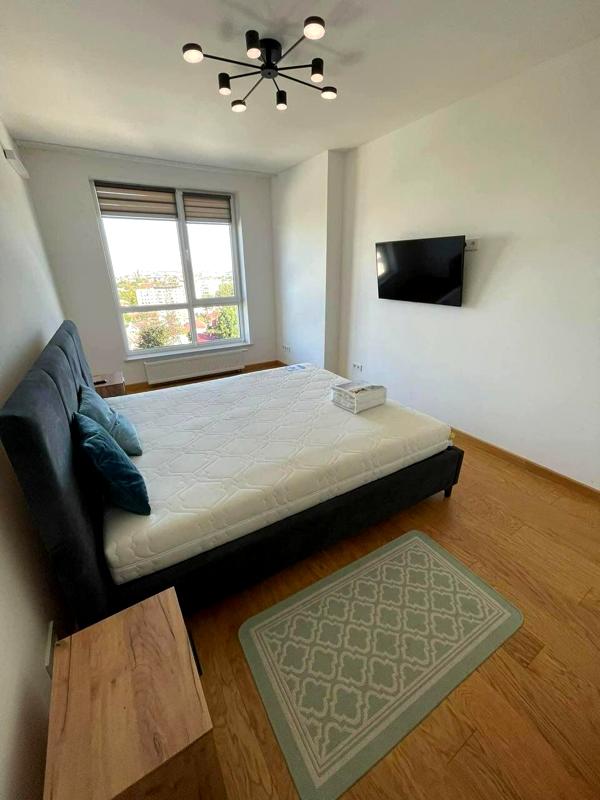 2-Bedroom Apartment in Parус City Complex, Kulparkivska Street