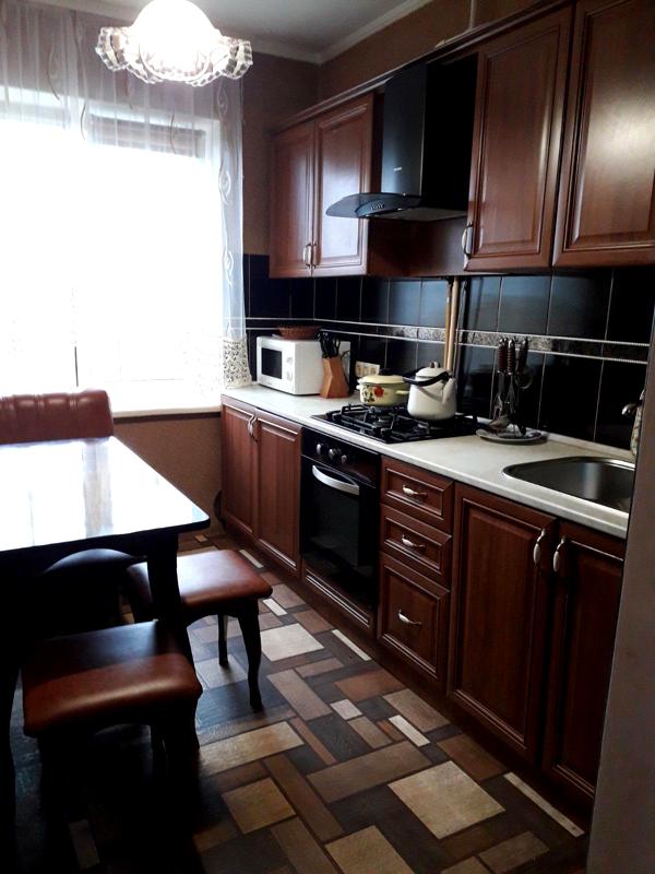 Spacious 3-Room Apartment in Rivne, Yuvileynyi District
