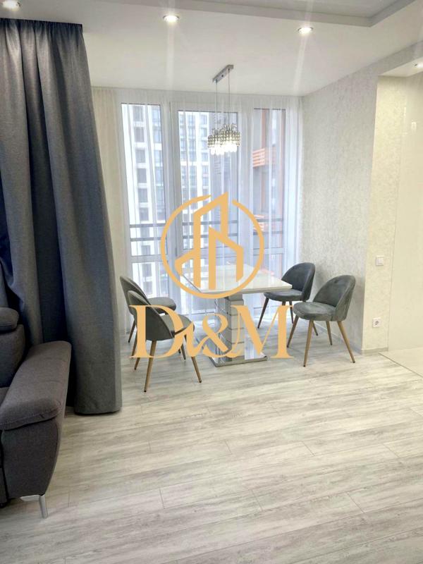 Euro 3-Room Apartment in Seven Complex near Dniprovsky Embankment