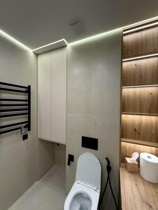 2-Room Apartment in Avalon Up Complex on Chornovola Avenue