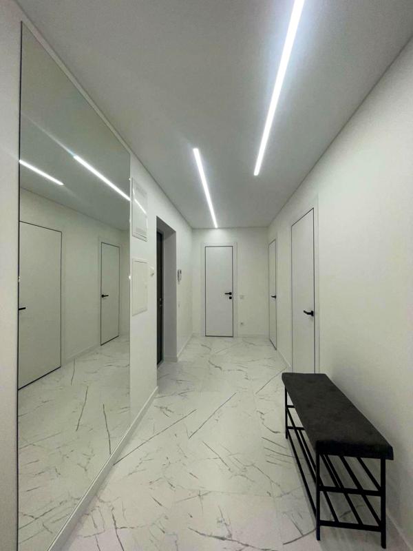 Spacious 2-bedroom apartment in Great Britain residential complex