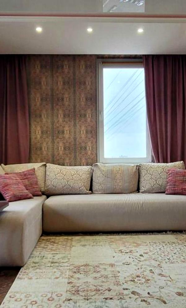 Spacious 1-Bedroom Apartment in Poznyaki with Modern Design