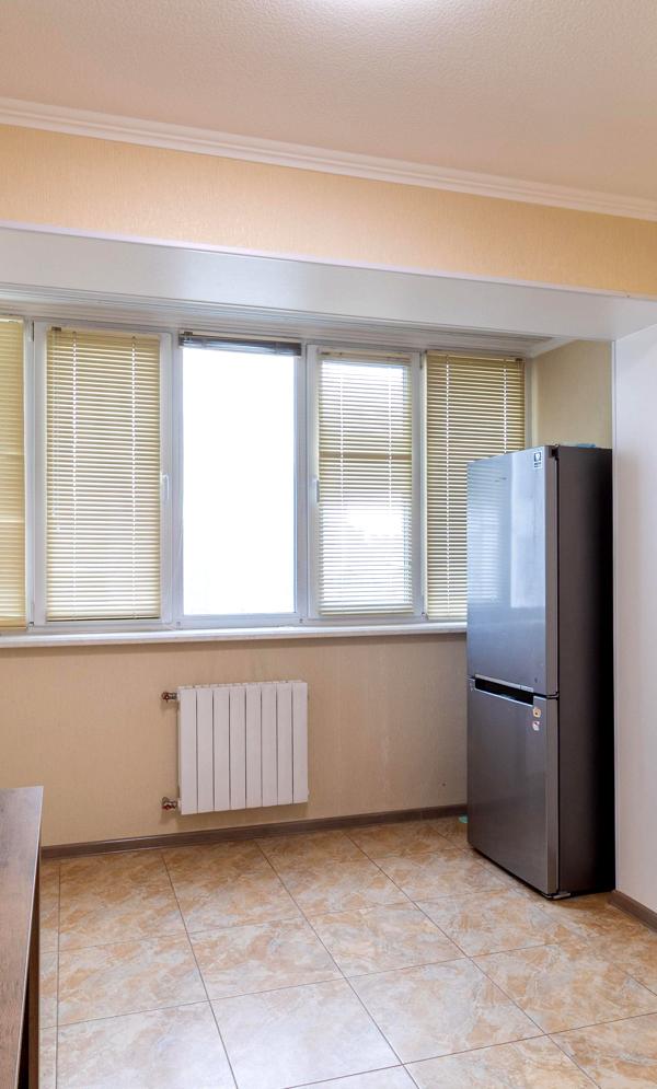 3-Room Apartment on Revutskogo Street with Modern Amenities