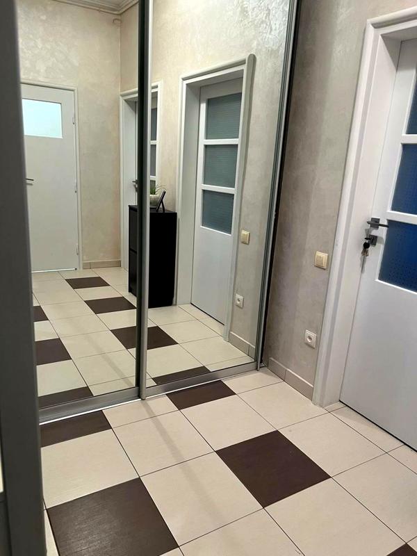 3-Room Apartment with Luxury Euro Renovation and Full Amenities